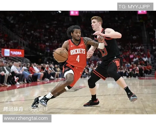 火箭队与尼克斯精彩对决重播回顾赛场瞬间与球员表现分析